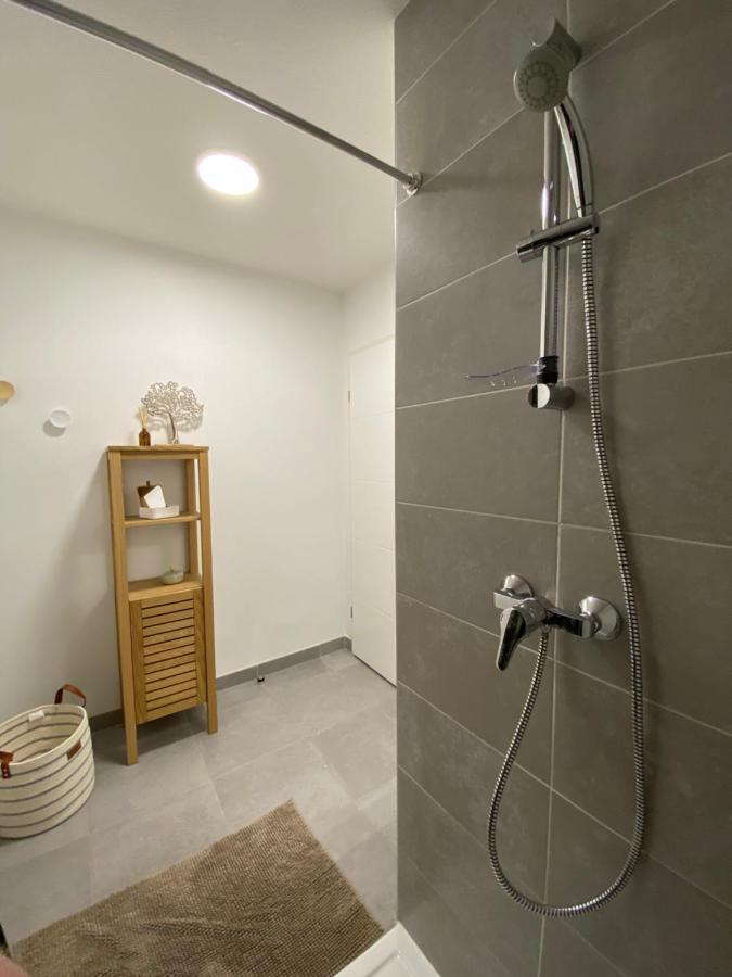 Charmant Appartement Neuf Et Confortable Classe 4 Etoiles 比斯卡罗斯 外观 照片